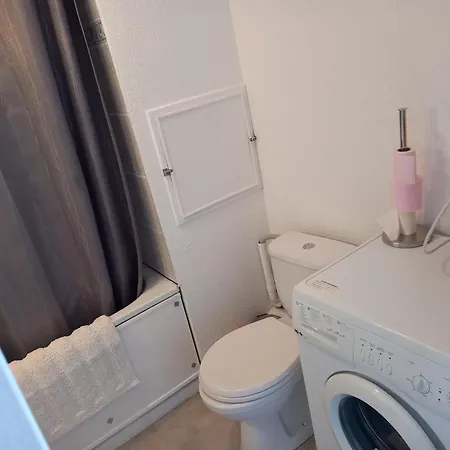 La Baleine Rose, T2 Vue Dégagée Sur Le Centre Port Agde