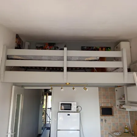 La Baleine Rose, T2 Vue Degagee Sur Le Centre Port *